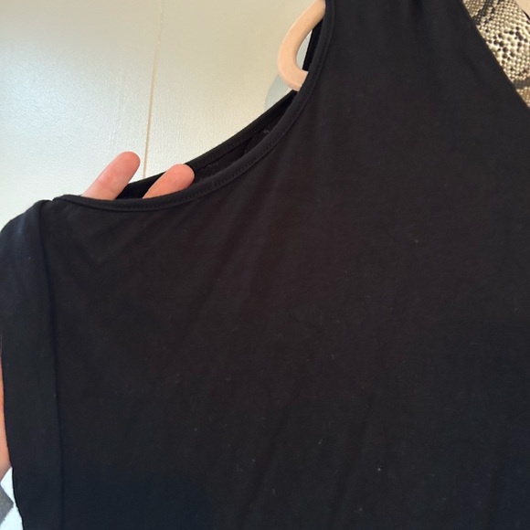 Venus Cold Shoulder Stretch Top - Picture 5 of 6